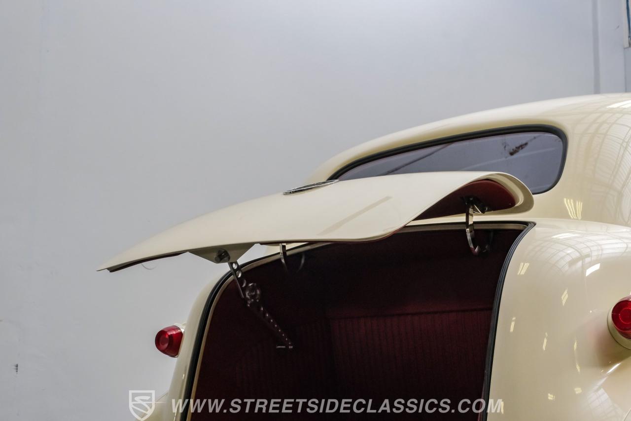 1939 Chevrolet Master Deluxe Restomod