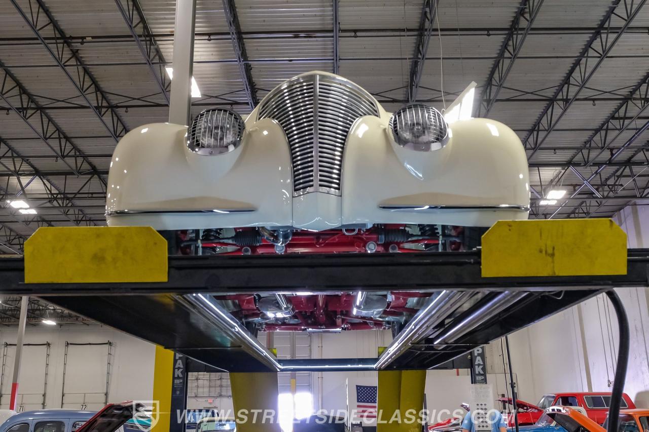 1939 Chevrolet Master Deluxe Restomod
