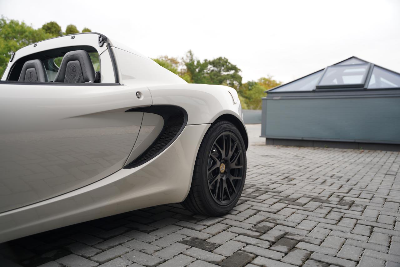 2016 Lotus Elise