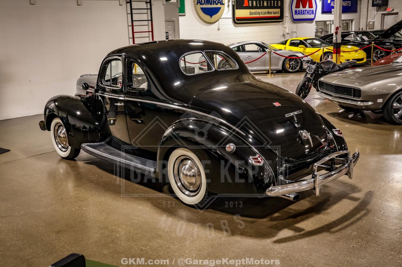 1940 Ford Deluxe
