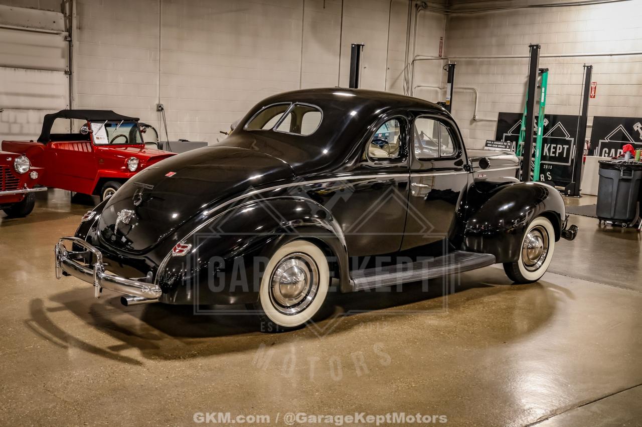 1940 Ford Deluxe