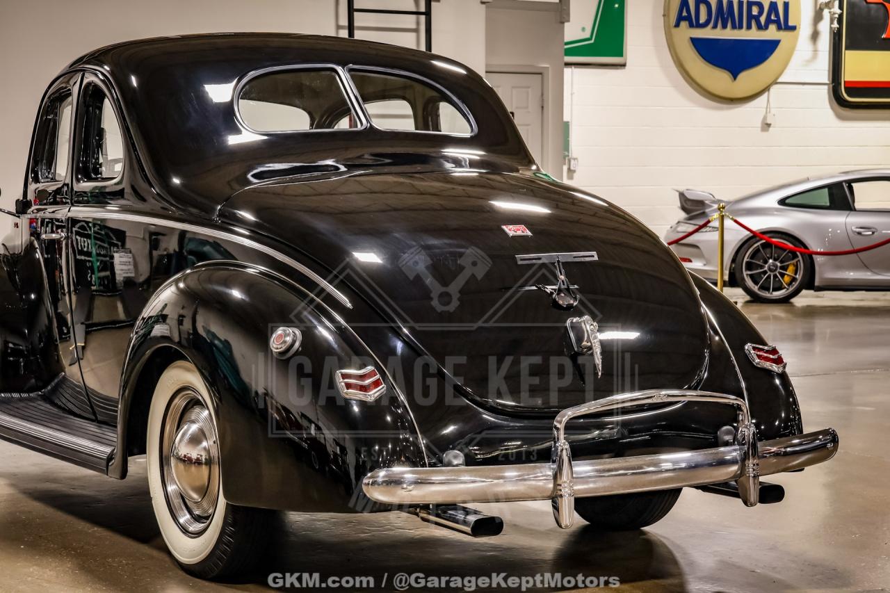 1940 Ford Deluxe