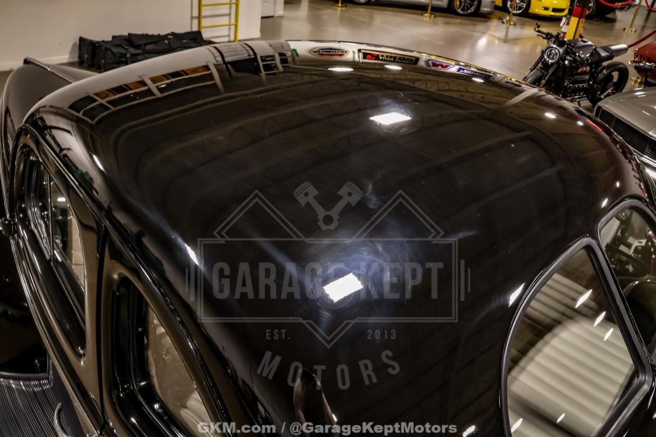 1940 Ford Deluxe