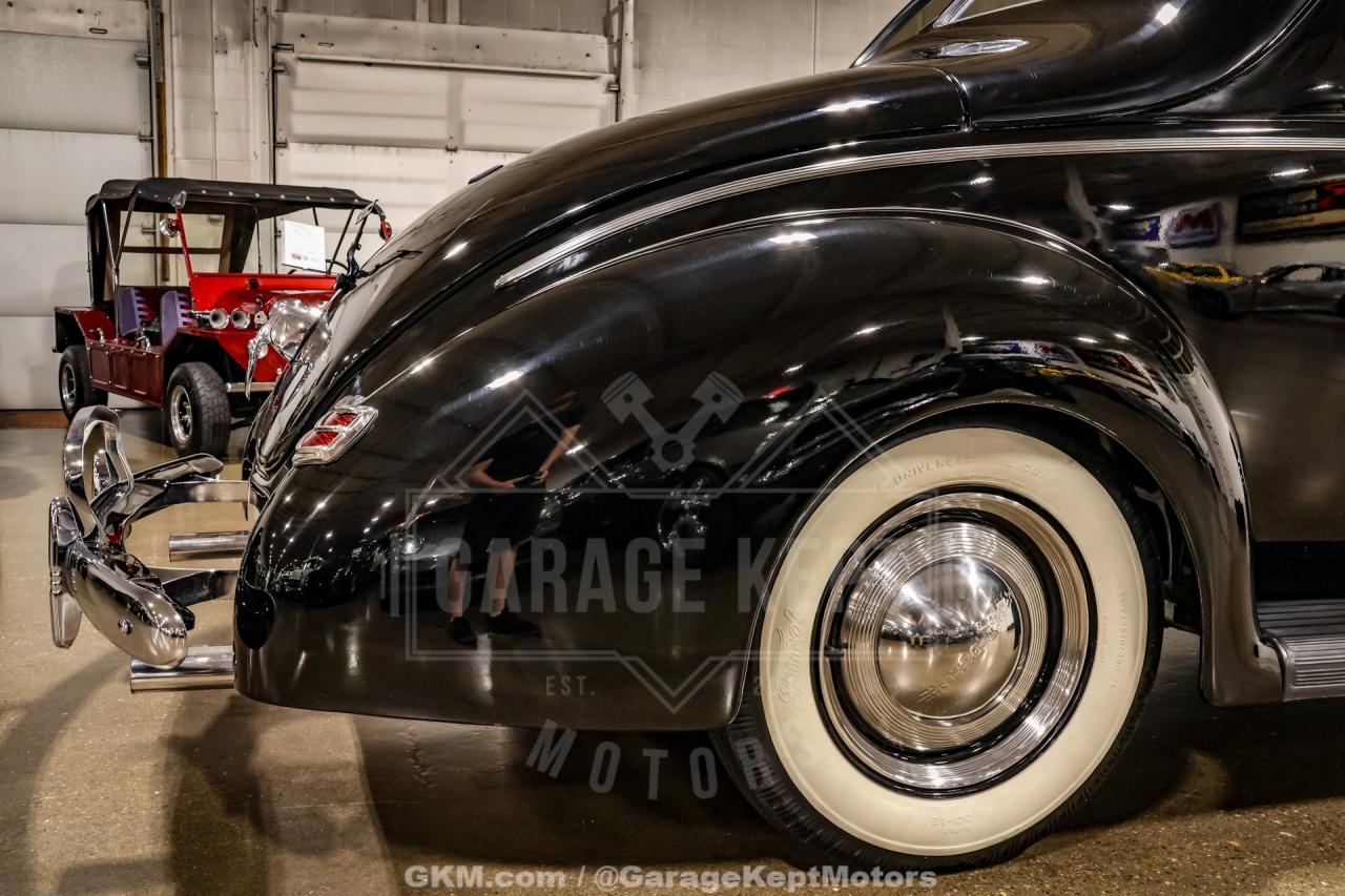 1940 Ford Deluxe