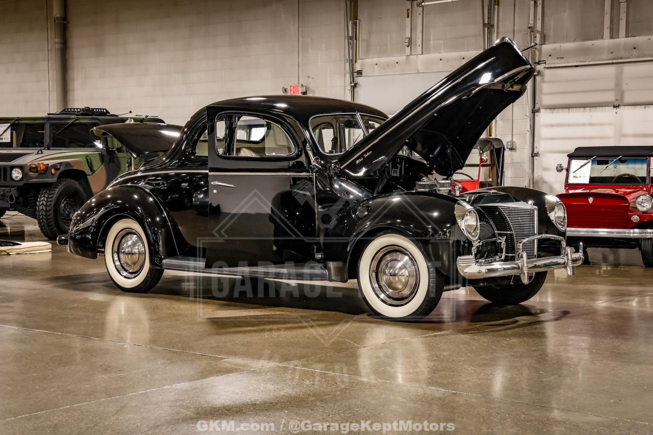 1940 Ford Deluxe