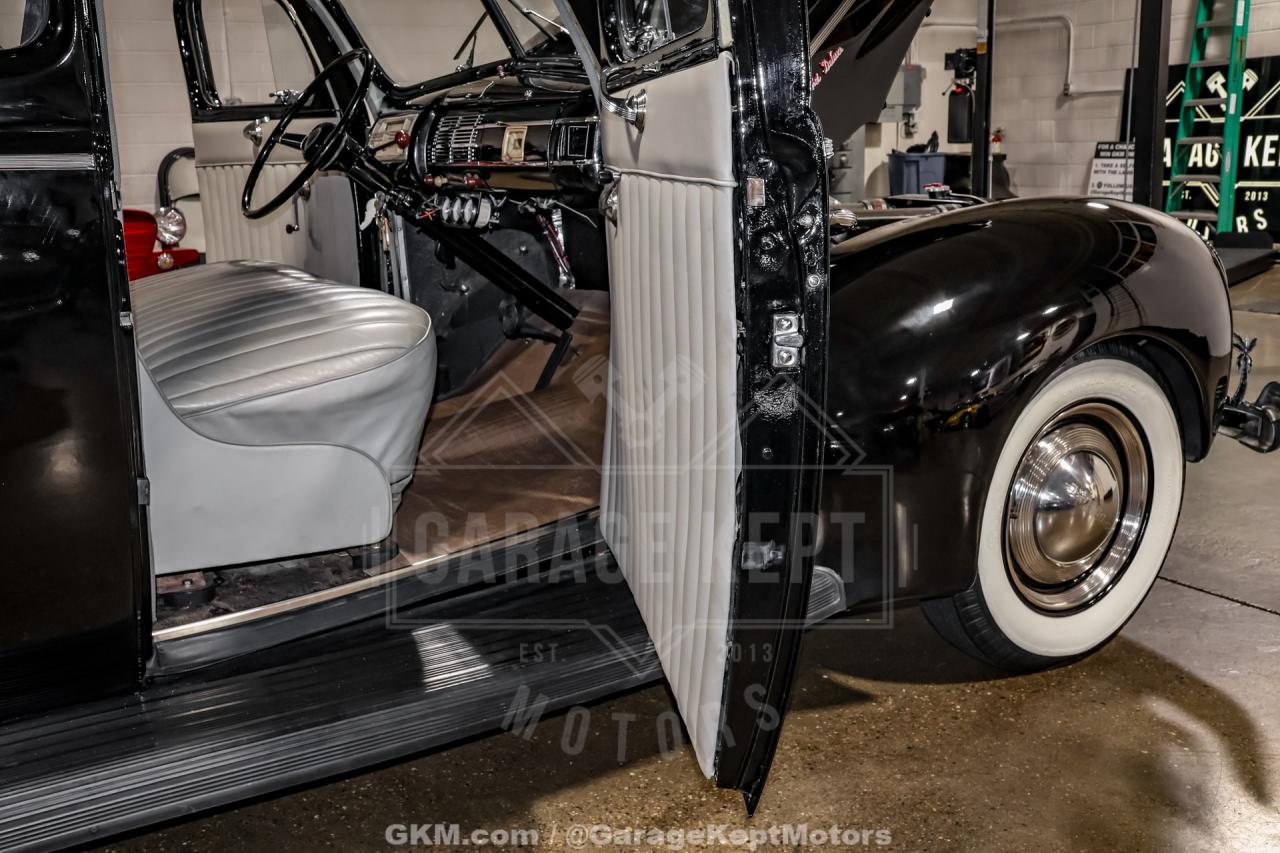 1940 Ford Deluxe