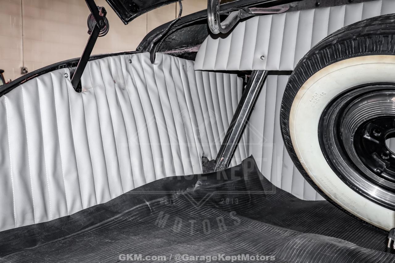 1940 Ford Deluxe