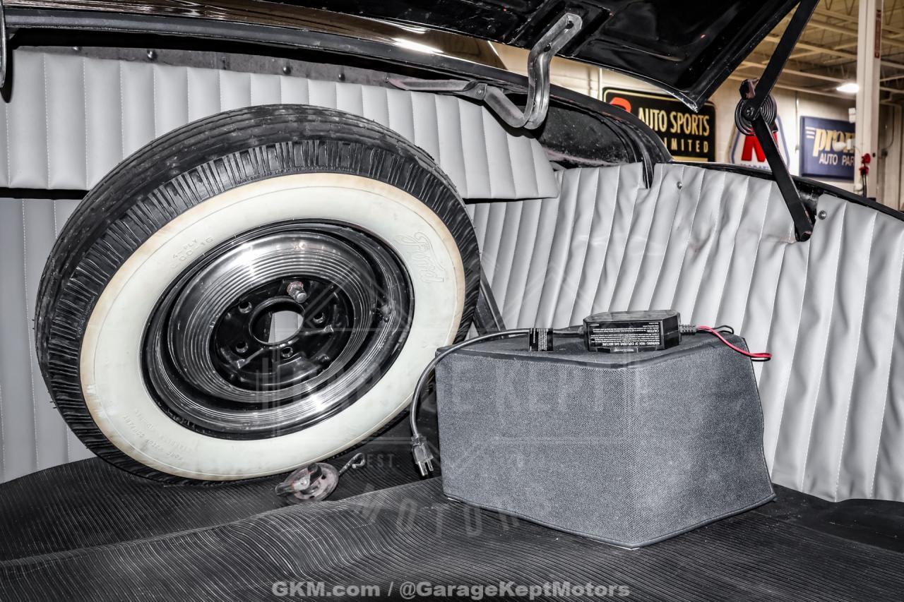 1940 Ford Deluxe