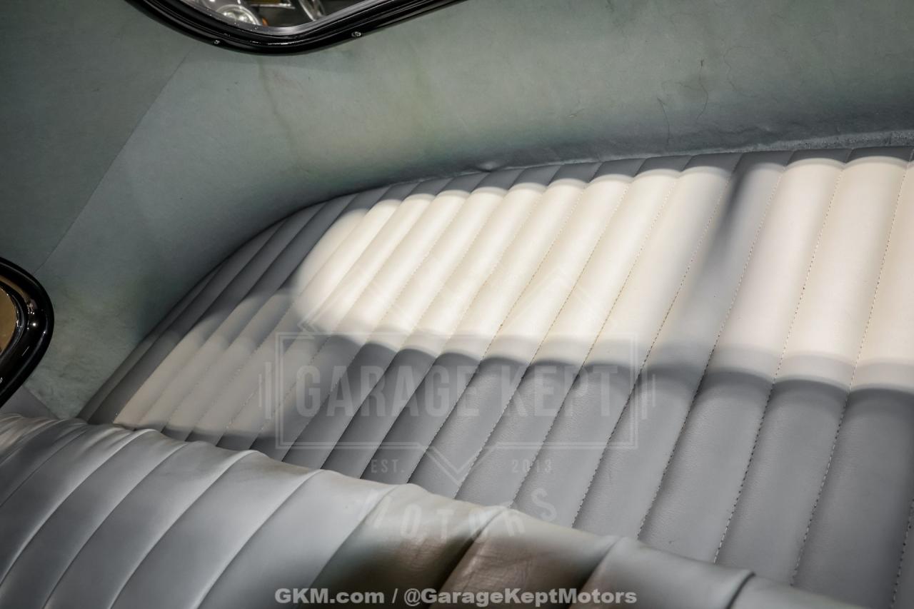 1940 Ford Deluxe