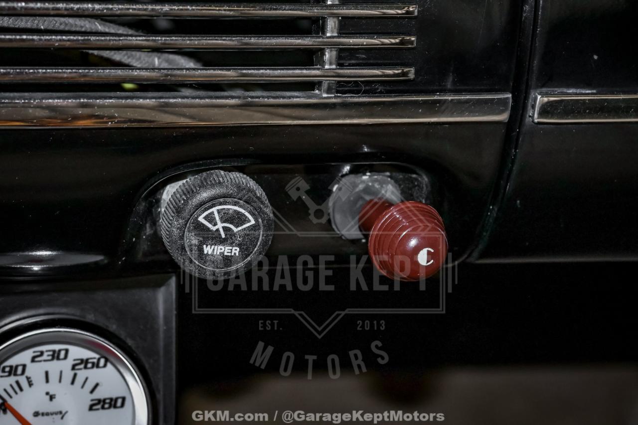 1940 Ford Deluxe
