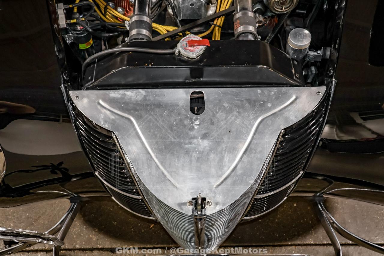 1940 Ford Deluxe