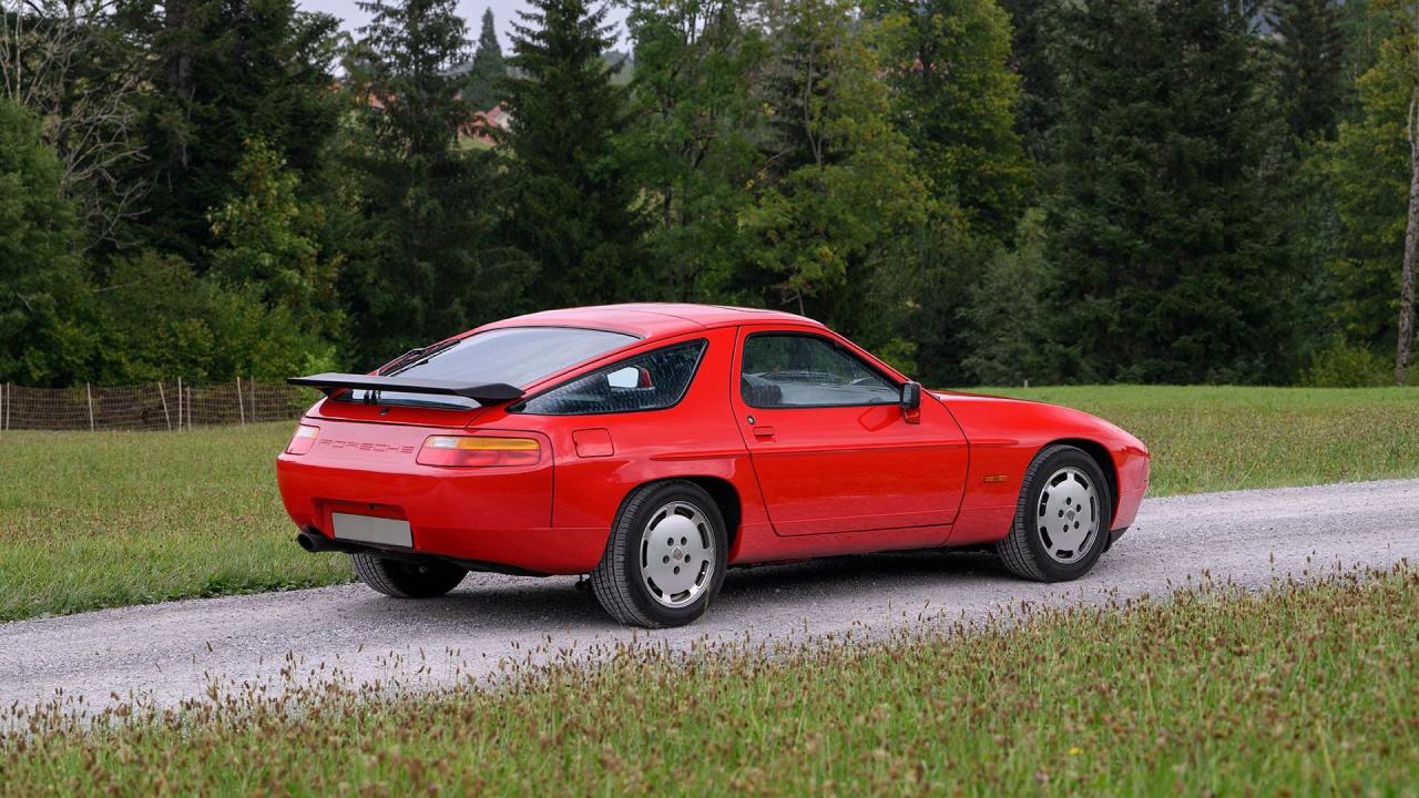 1989 Porsche 928 S4