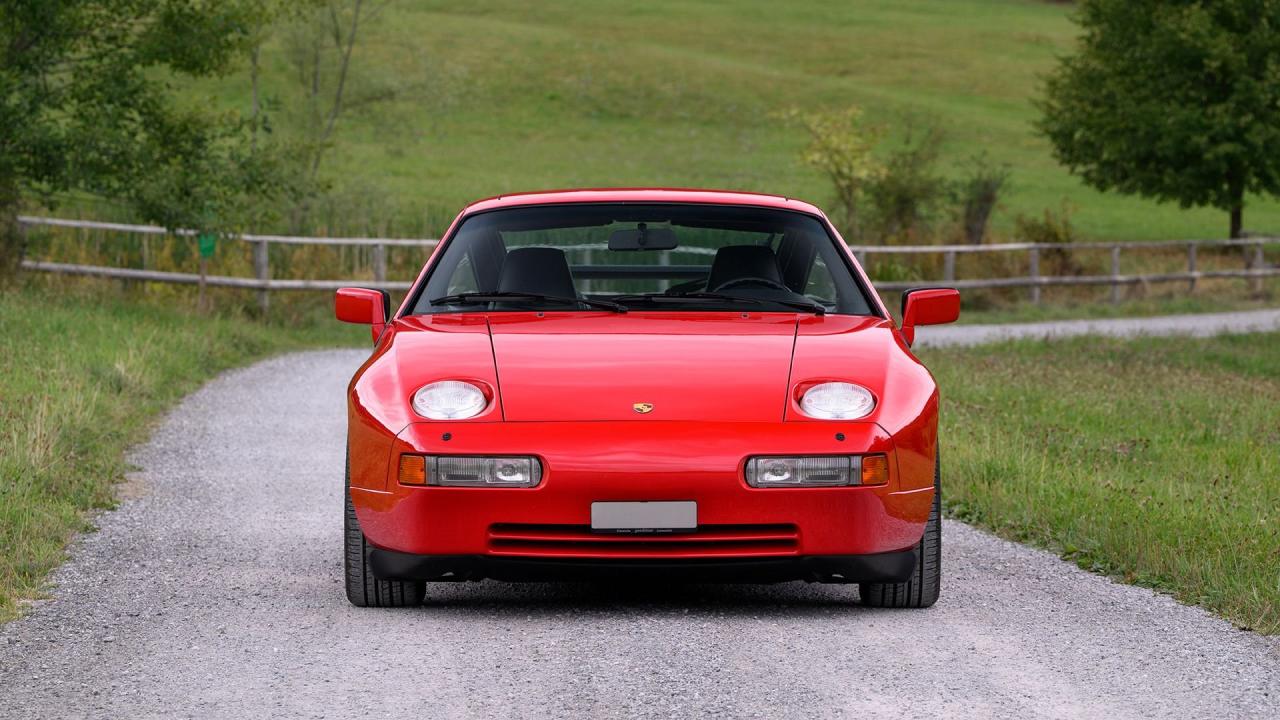 1989 Porsche 928 S4