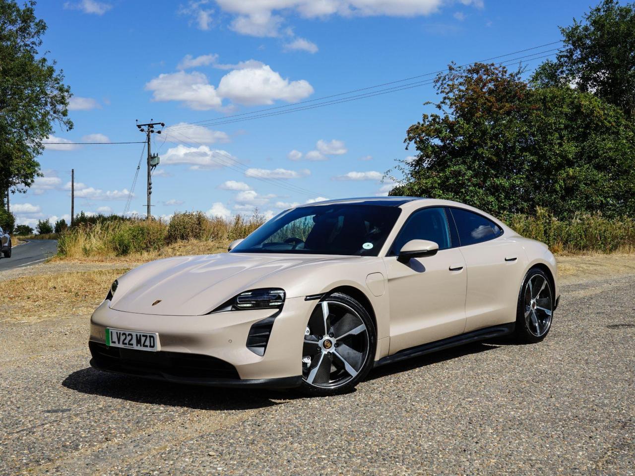 2022 Porsche Performance 79.2kWh Auto RWD 4dr (11kW Charger)