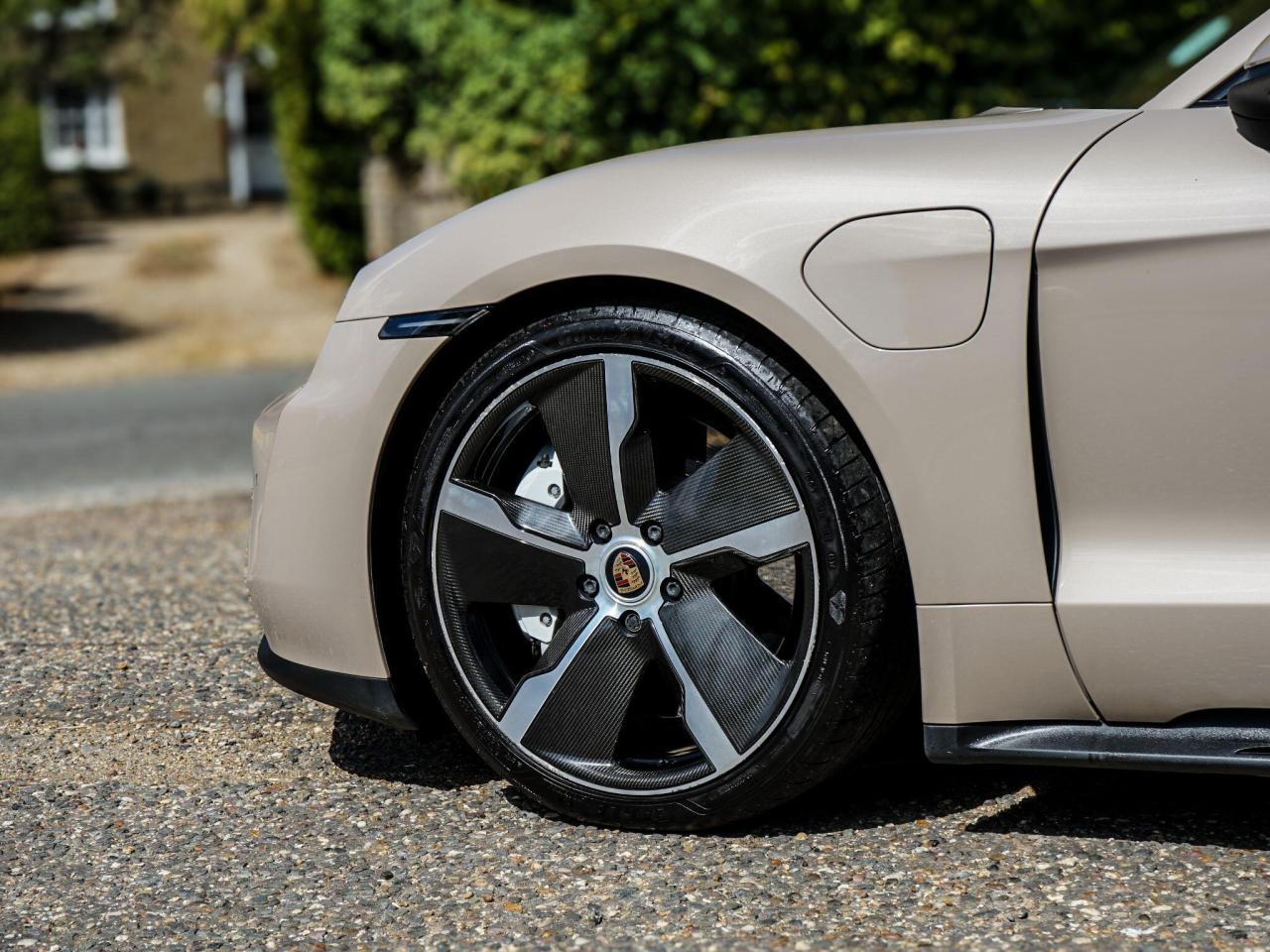 2022 Porsche Performance 79.2kWh Auto RWD 4dr (11kW Charger)