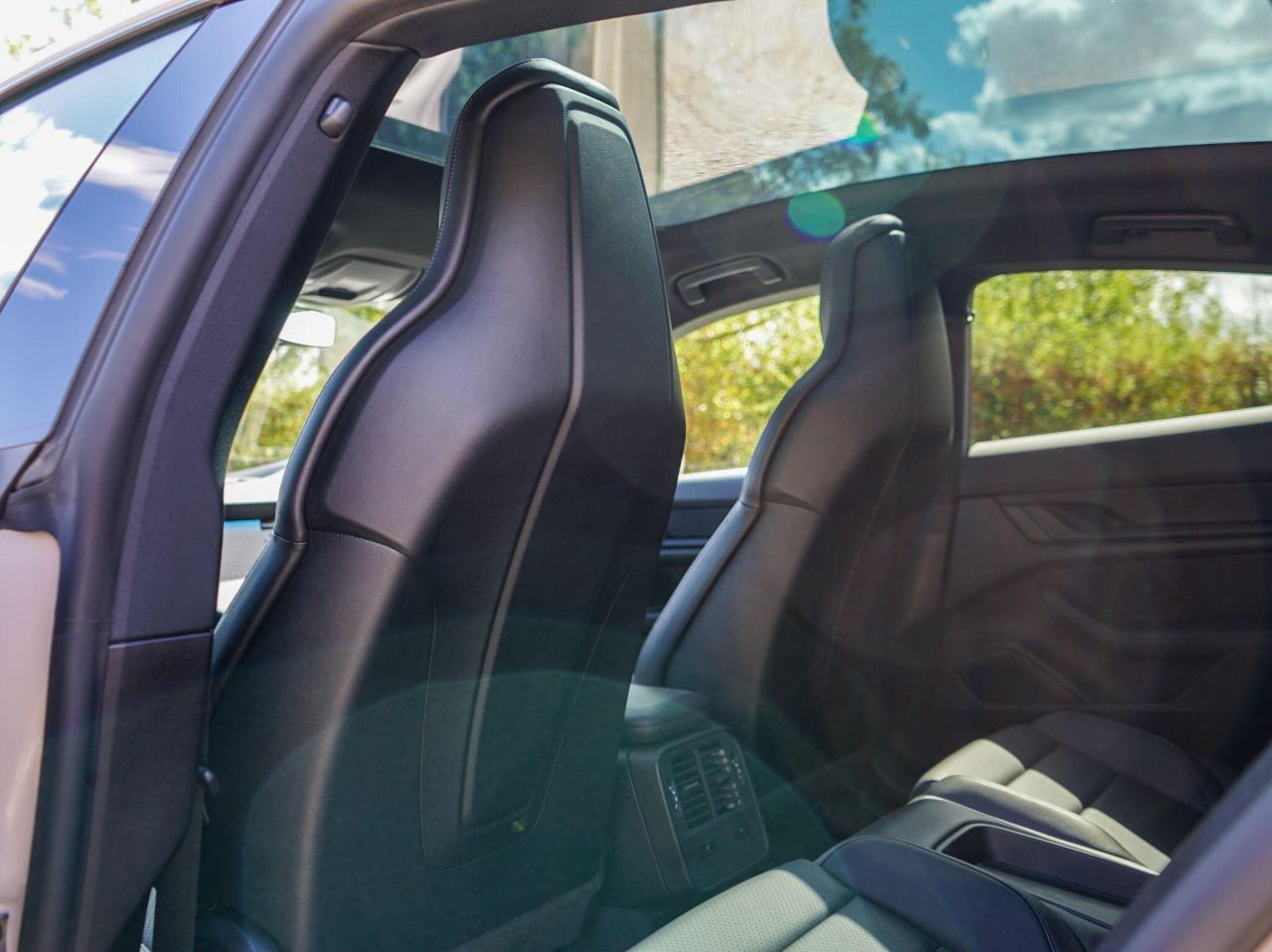 2022 Porsche Performance 79.2kWh Auto RWD 4dr (11kW Charger)