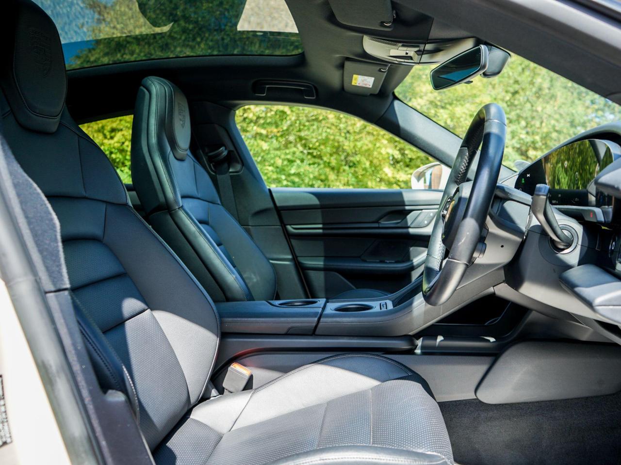 2022 Porsche Performance 79.2kWh Auto RWD 4dr (11kW Charger)