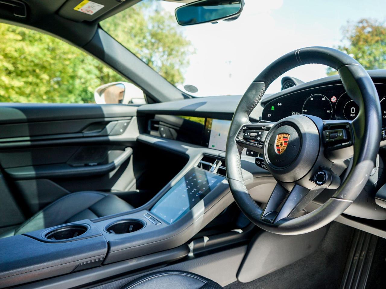 2022 Porsche Performance 79.2kWh Auto RWD 4dr (11kW Charger)