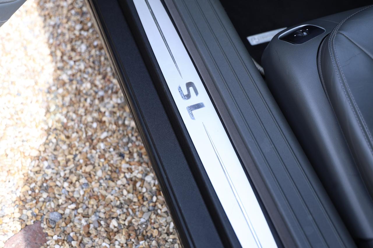 2004 Mercedes - Benz SL350 Convertible