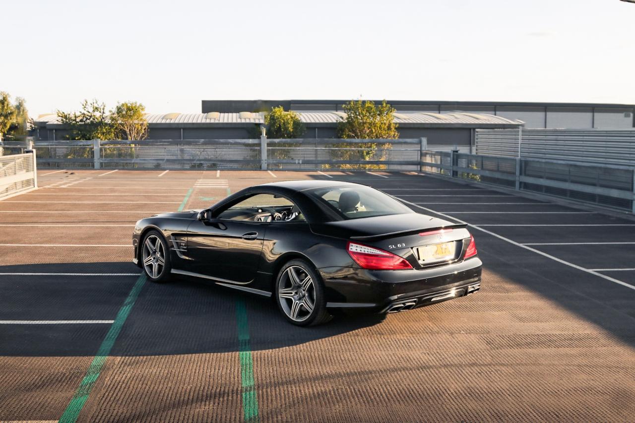 2012 Mercedes - Benz SL63 AMG