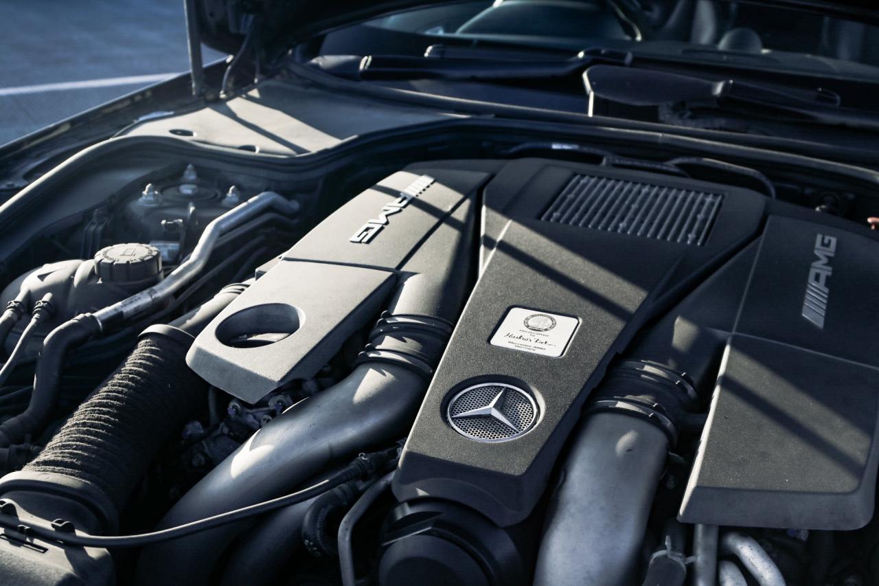 2012 Mercedes - Benz SL63 AMG
