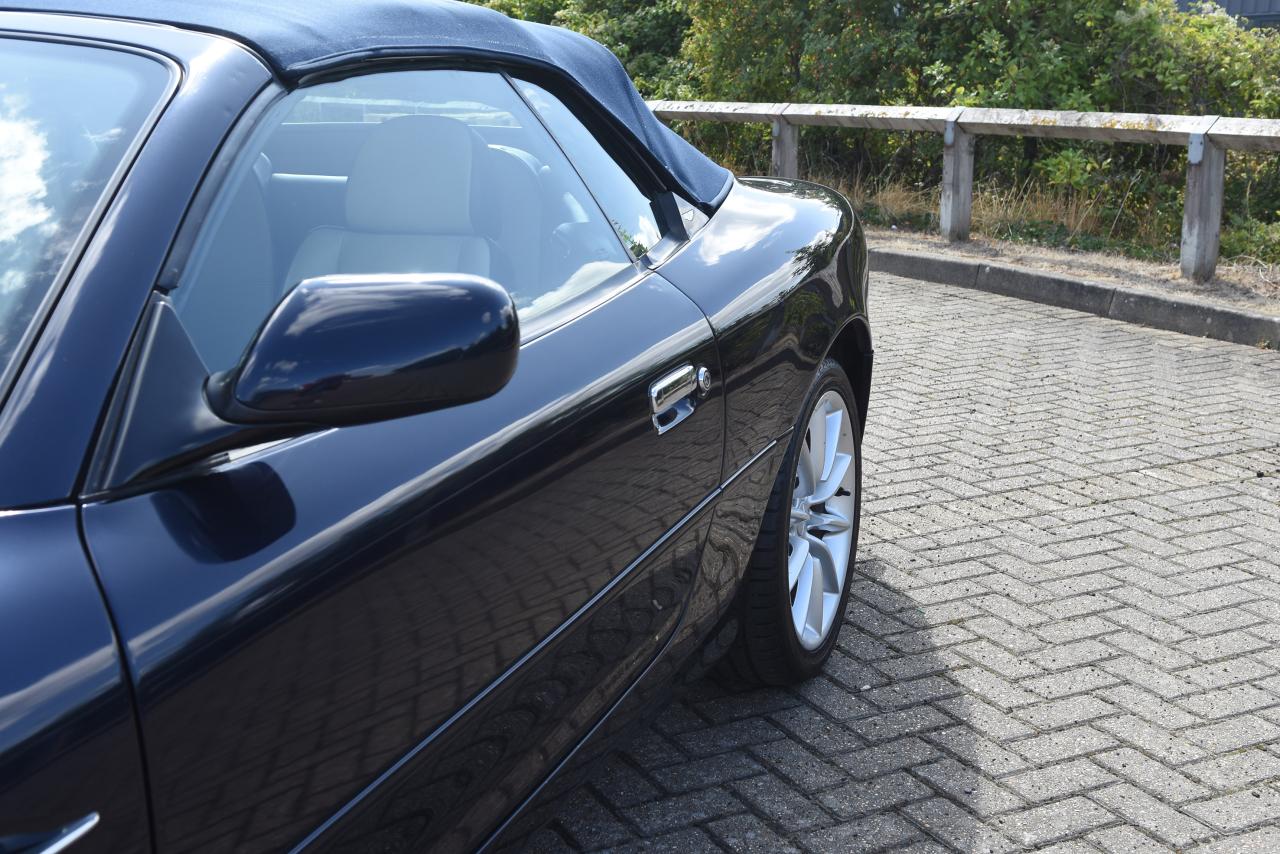 2001 Aston Martin DB7 Vantage Volante