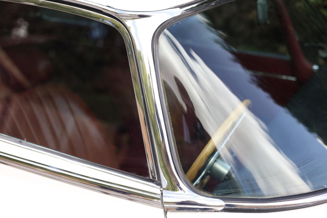 1970 Jaguar E-Type Series II 2+2 Coup&eacute;