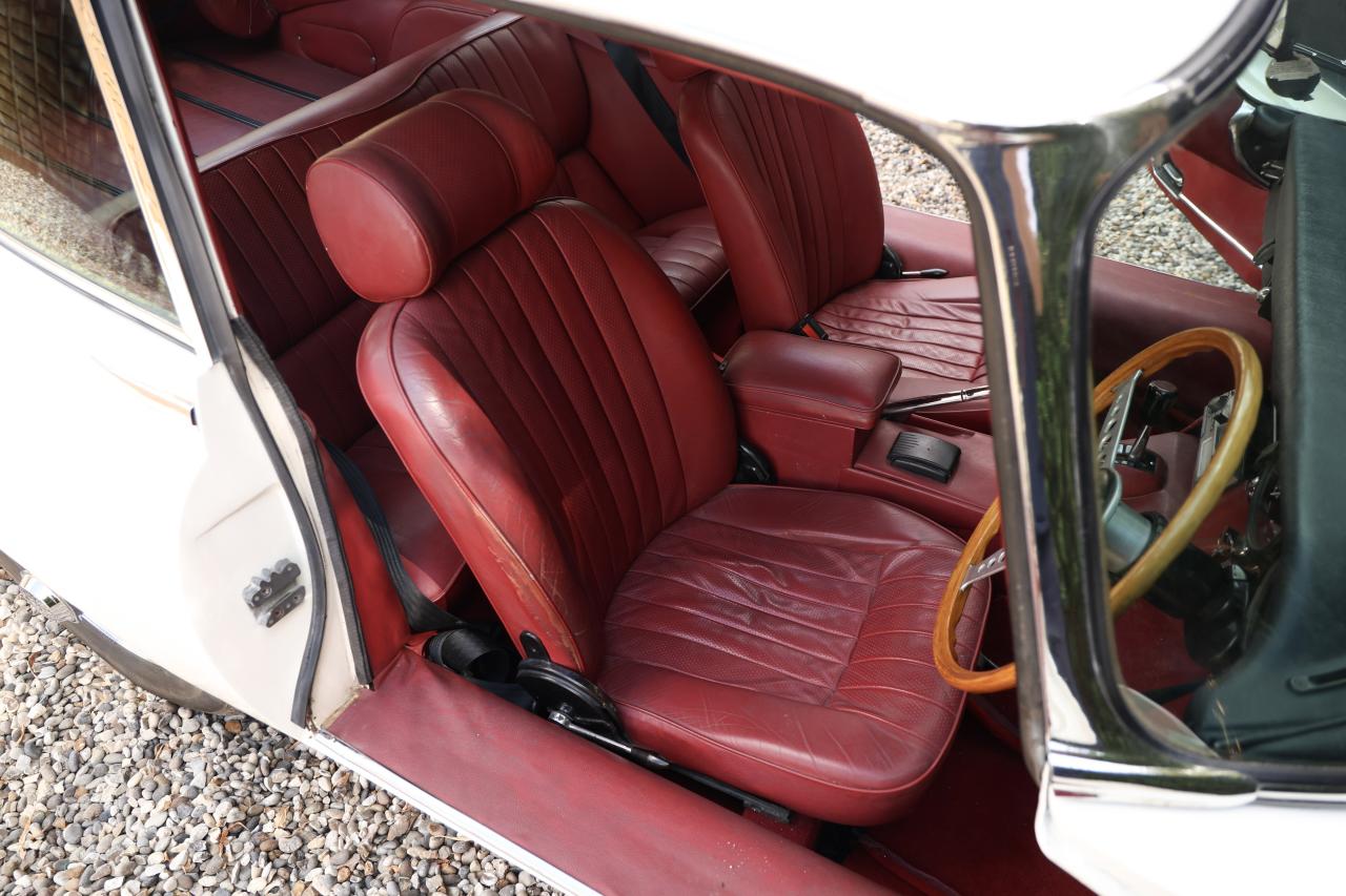 1970 Jaguar E-Type Series II 2+2 Coup&eacute;