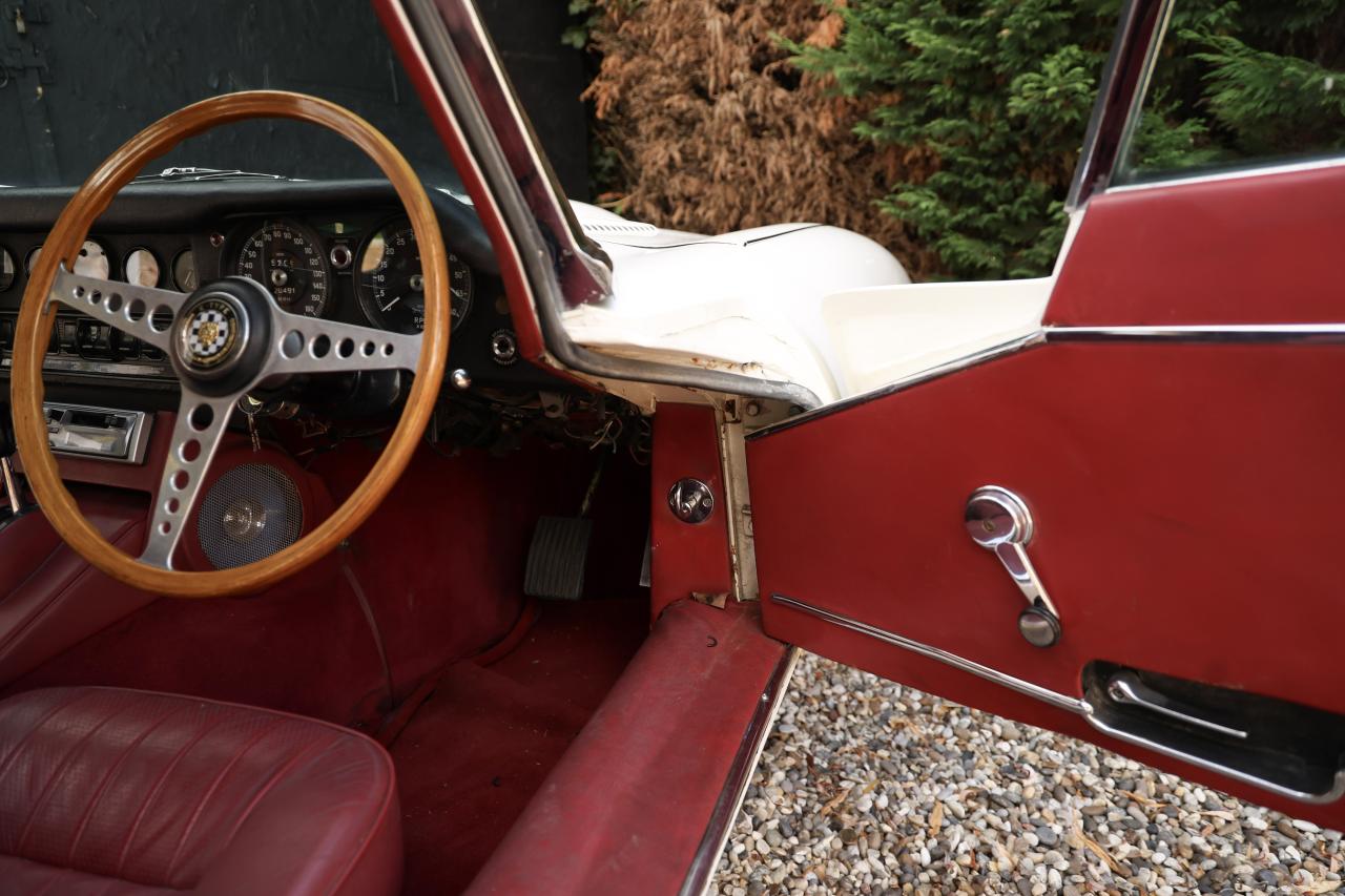 1970 Jaguar E-Type Series II 2+2 Coup&eacute;