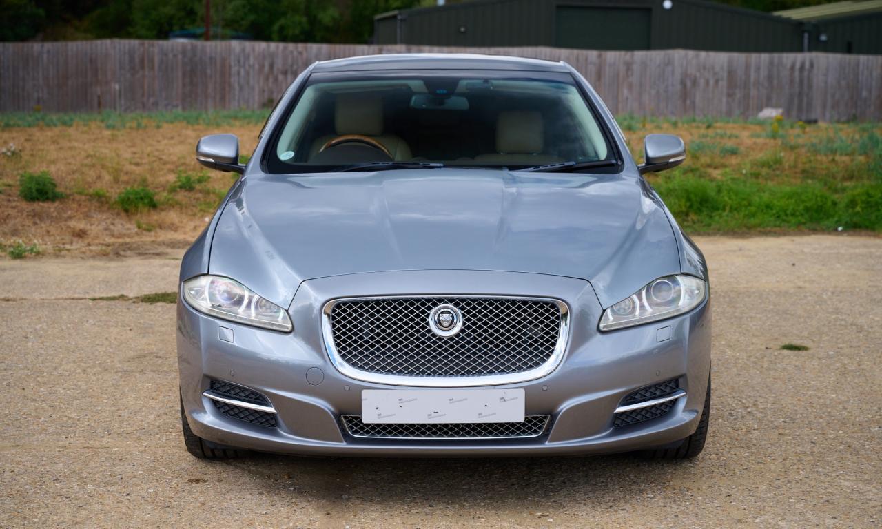 2010 Jaguar XJ V8 Portfolio Auto