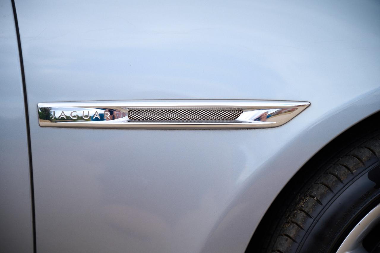 2010 Jaguar XJ V8 Portfolio Auto