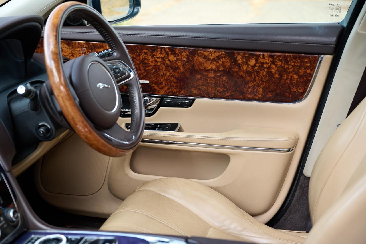 2010 Jaguar XJ V8 Portfolio Auto