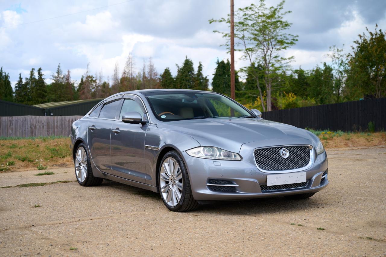 2010 Jaguar XJ V8 Portfolio Auto