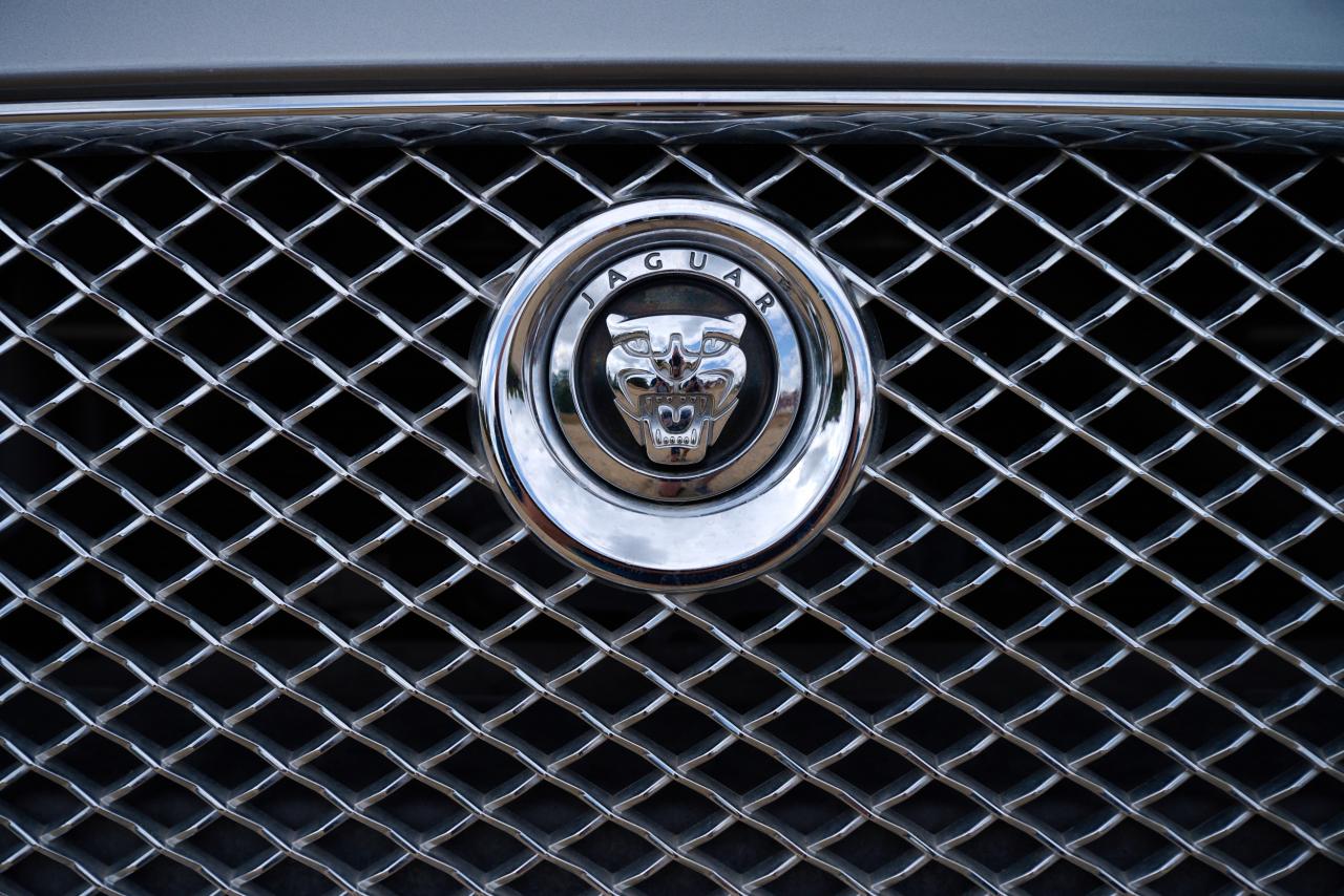 2010 Jaguar XJ V8 Portfolio Auto