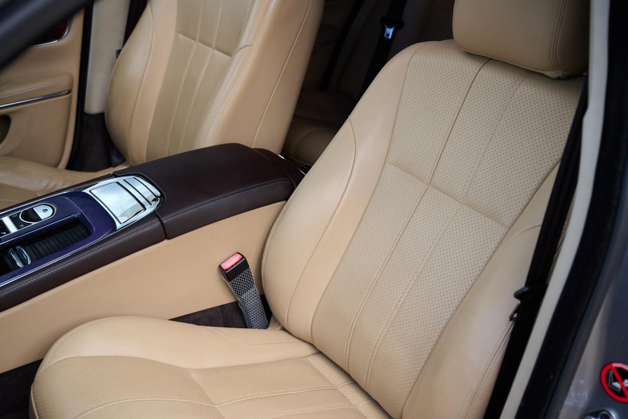 2010 Jaguar XJ V8 Portfolio Auto