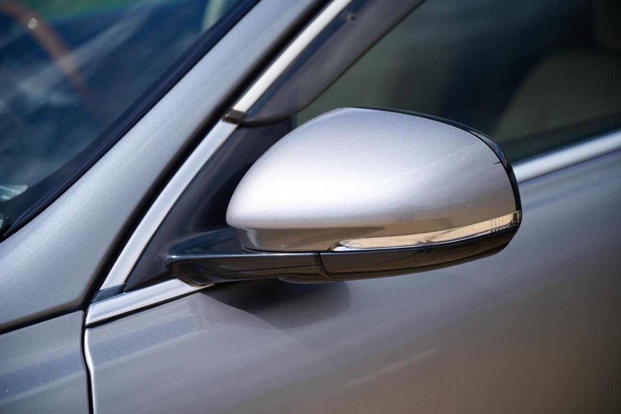 2010 Jaguar XJ V8 Portfolio Auto
