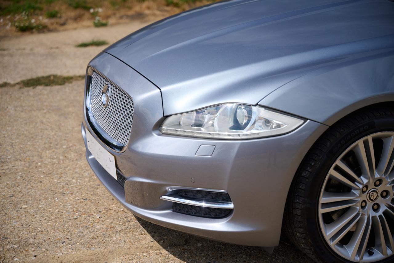 2010 Jaguar XJ V8 Portfolio Auto