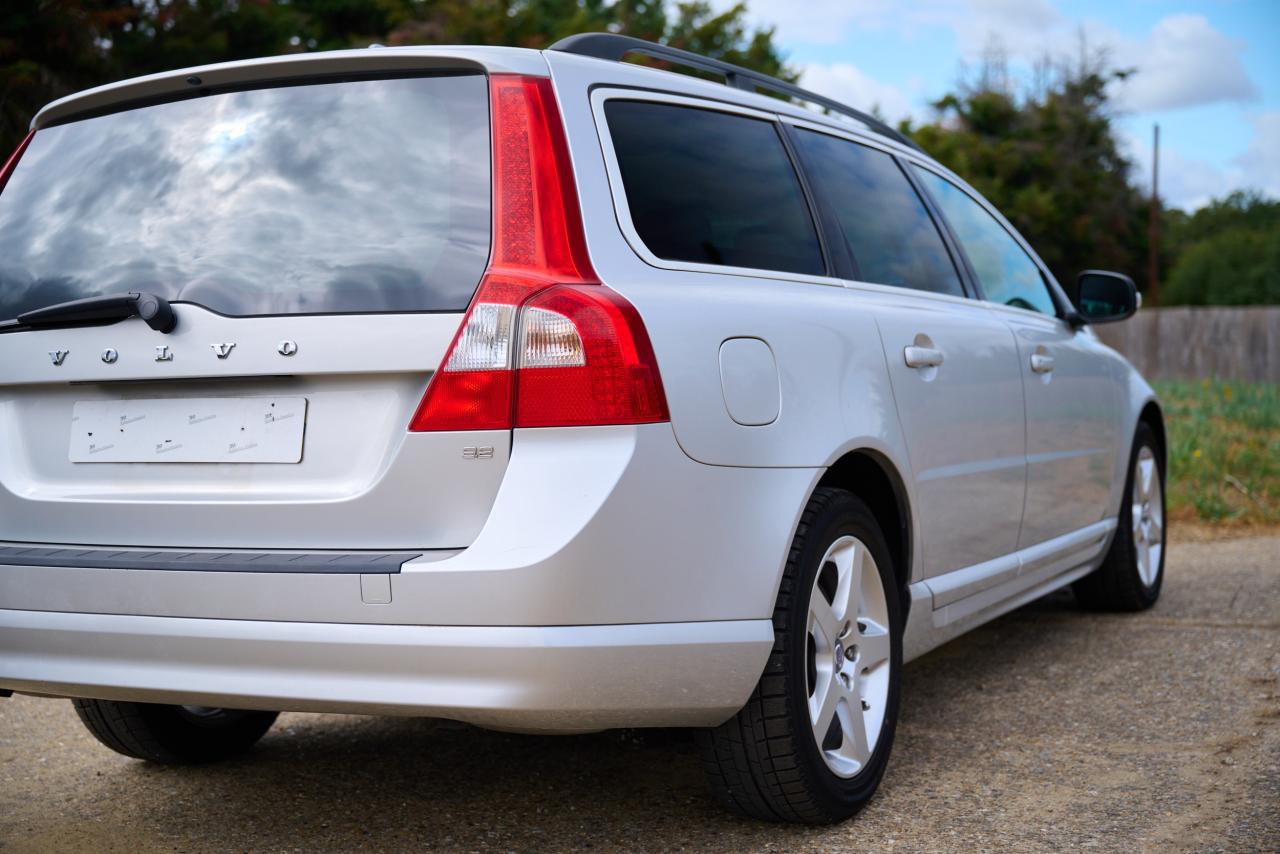 2009 Volvo V70 3.2 Lux SE