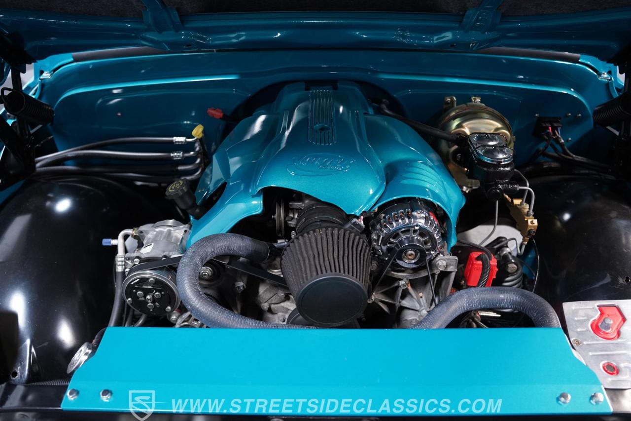 1967 GMC C10 Stepside Restomod