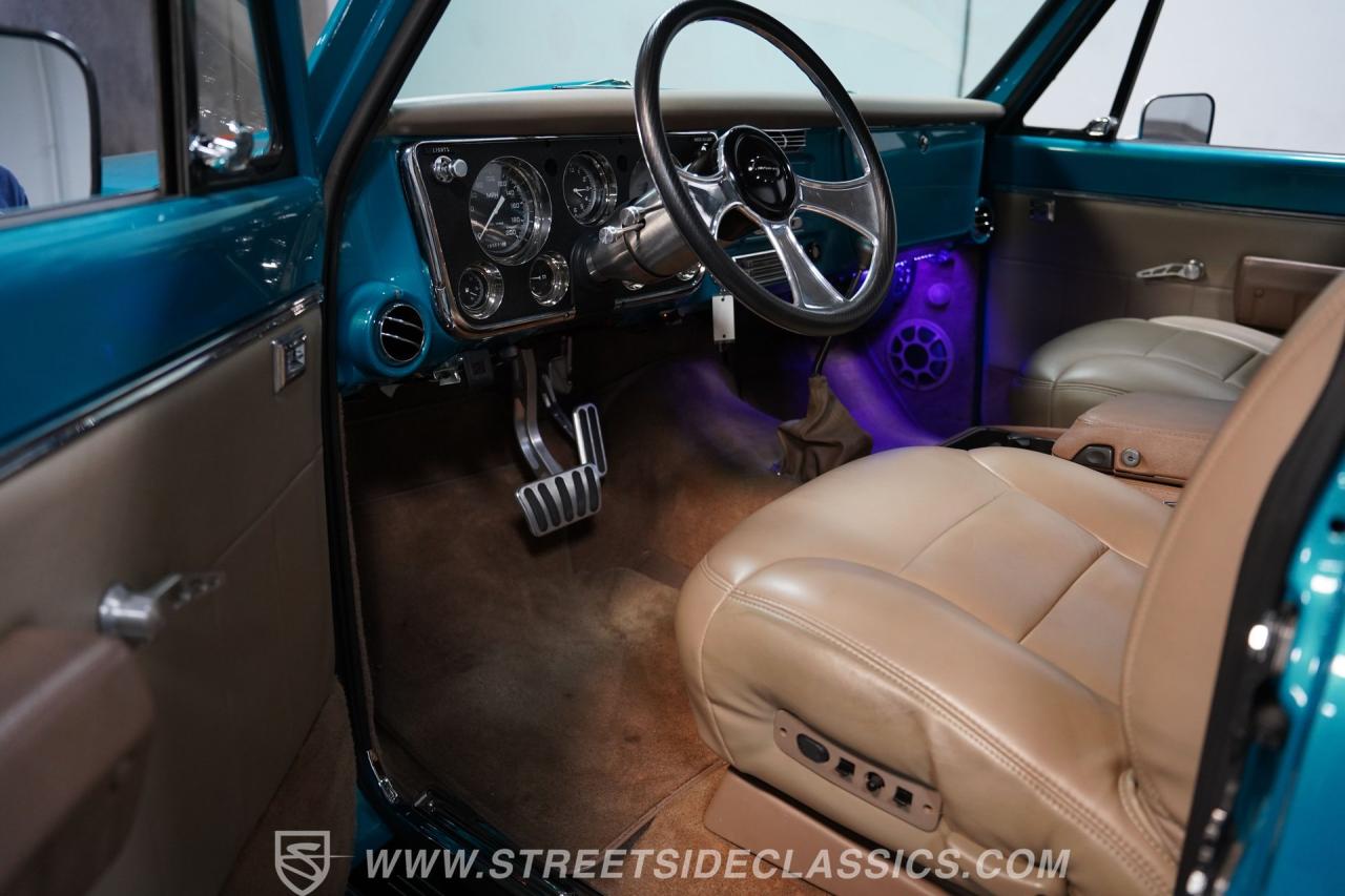 1967 GMC C10 Stepside Restomod