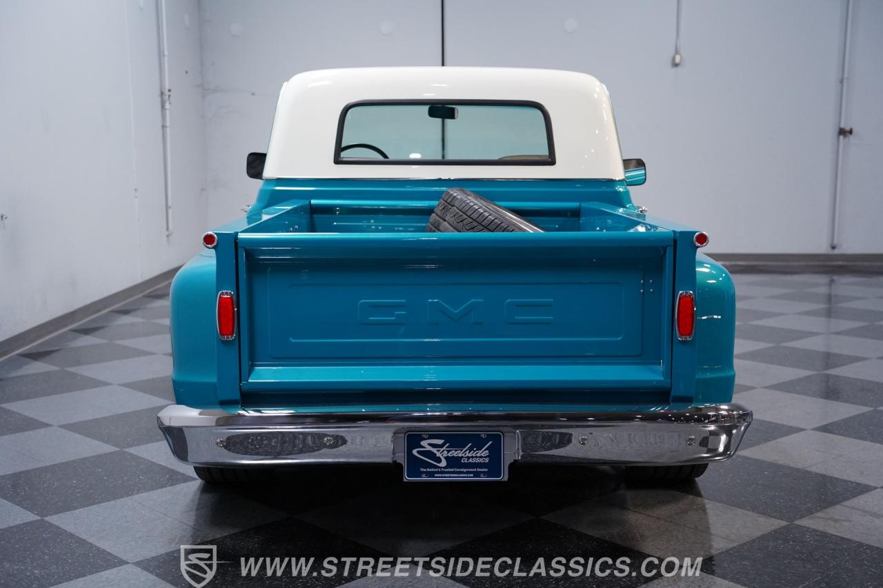 1967 GMC C10 Stepside Restomod