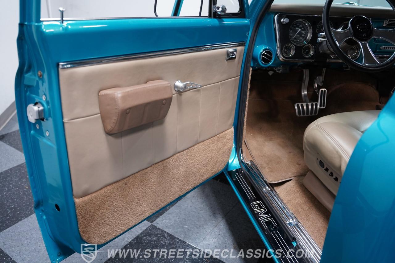 1967 GMC C10 Stepside Restomod