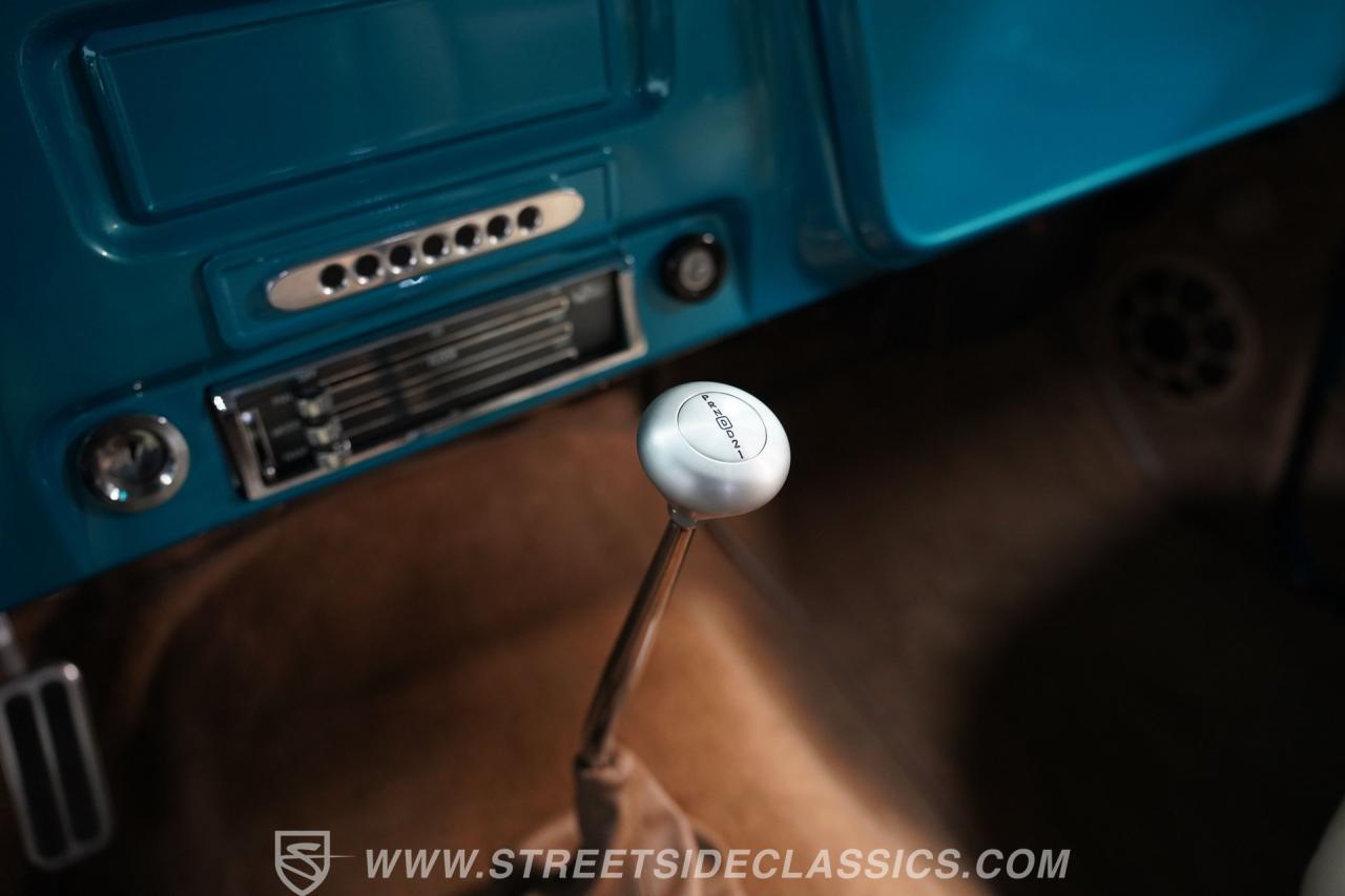 1967 GMC C10 Stepside Restomod