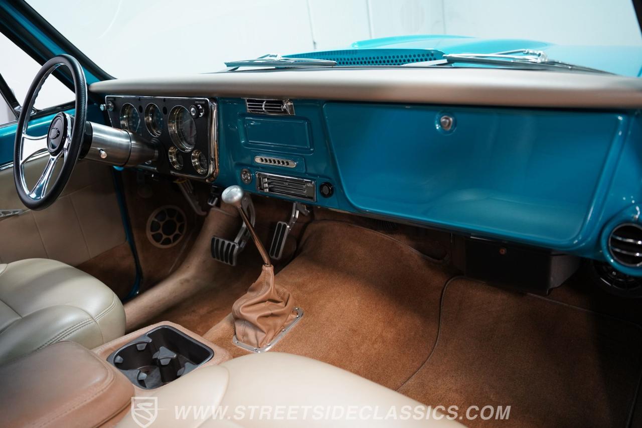1967 GMC C10 Stepside Restomod