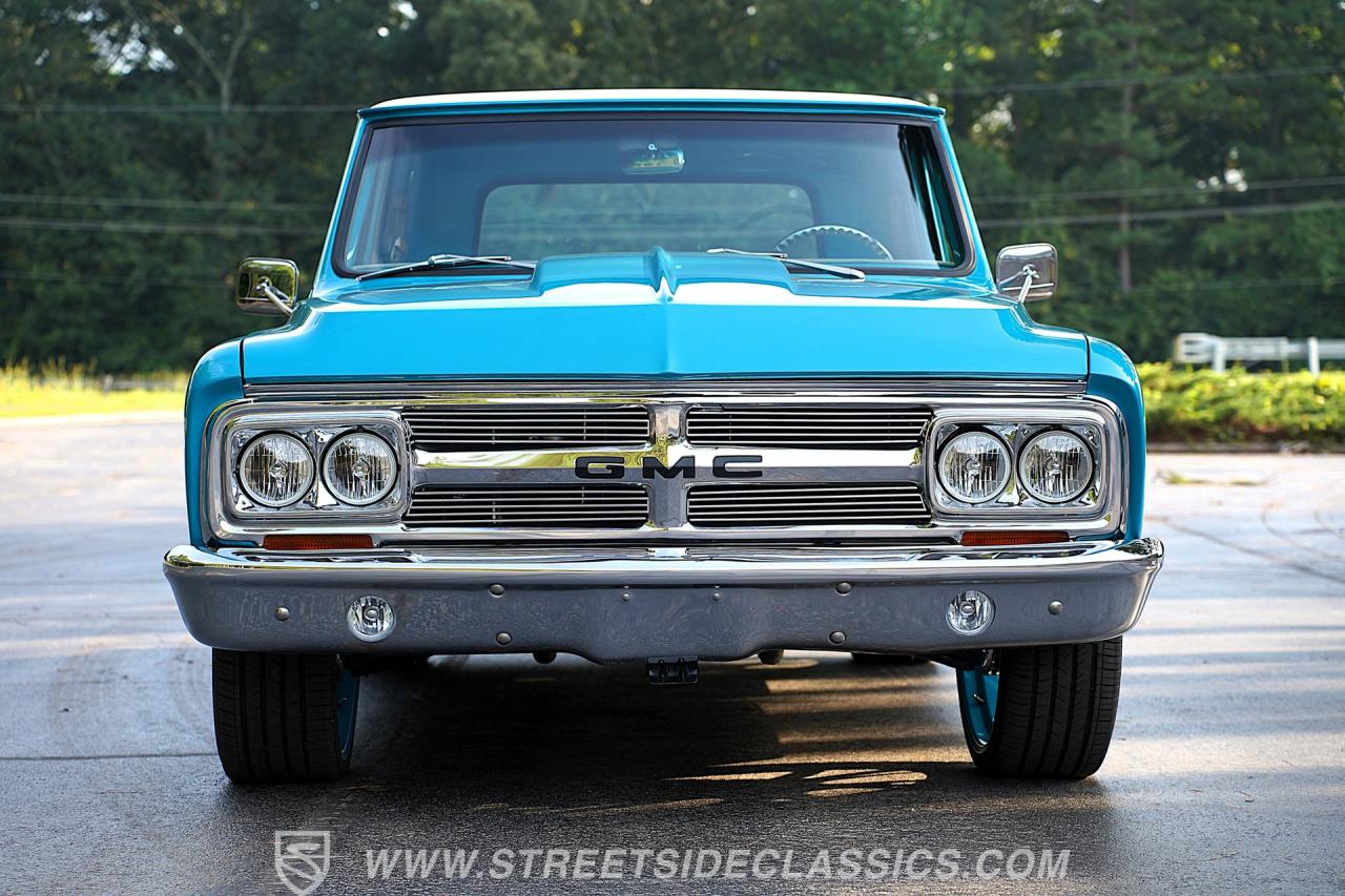1967 GMC C10 Stepside Restomod