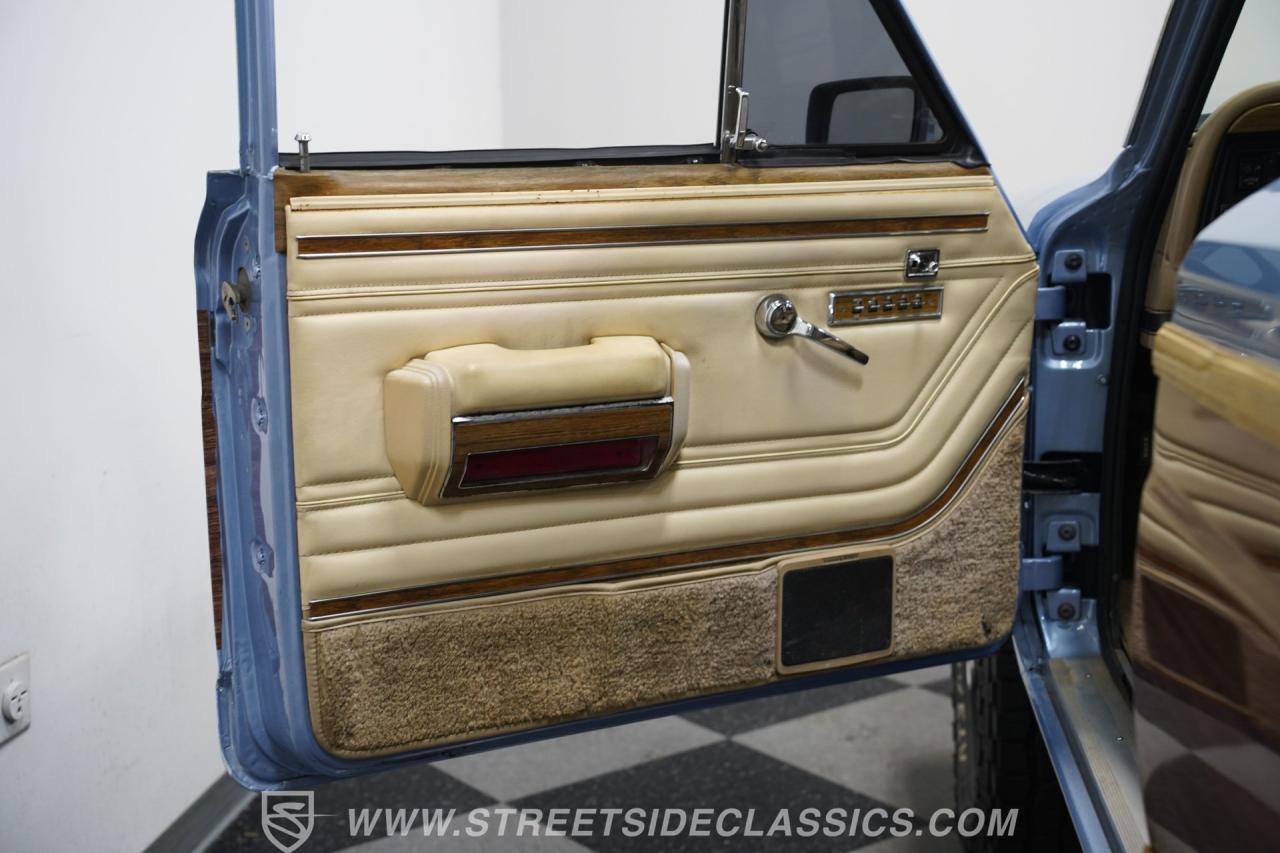 1989 Jeep Grand Wagoneer