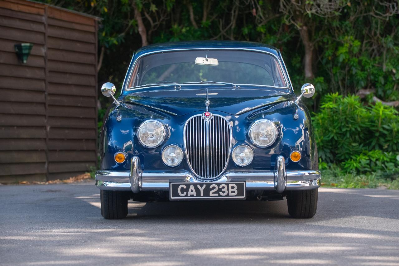1964 Jaguar Mk. II (2.4 litre)