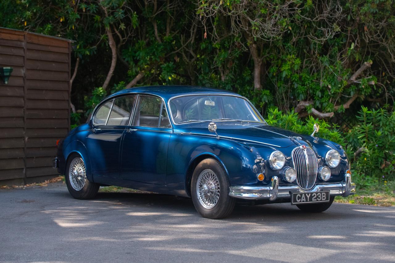 1964 Jaguar Mk. II (2.4 litre)