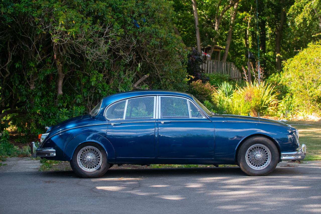 1964 Jaguar Mk. II (2.4 litre)