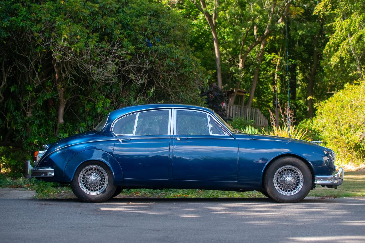 1964 Jaguar Mk. II (2.4 litre)